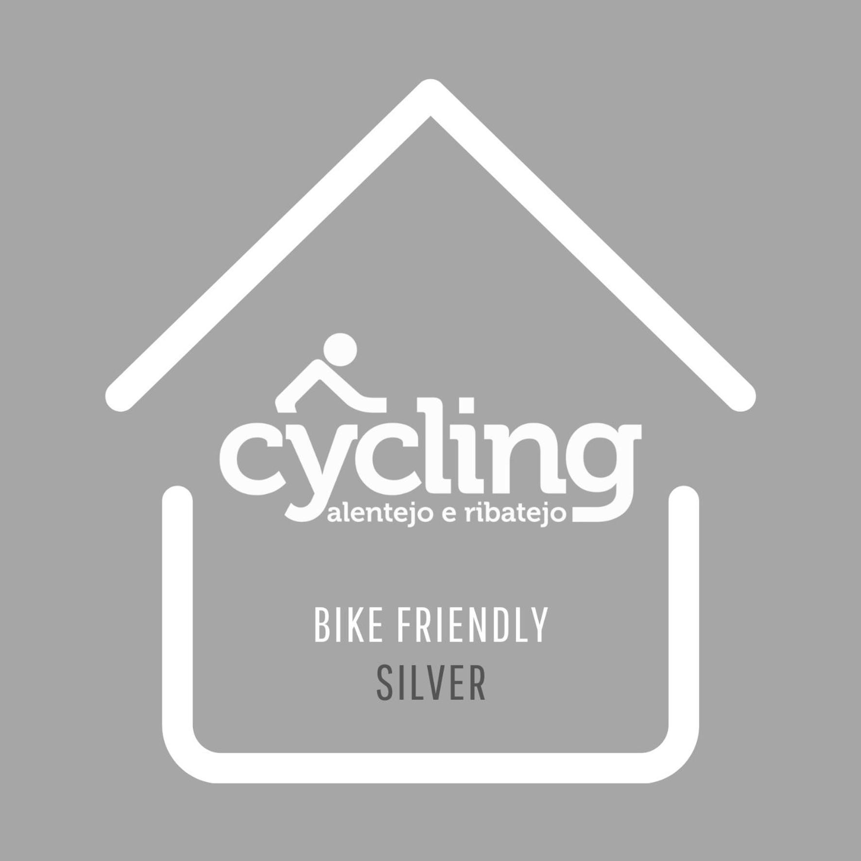 شقة 4Bs - Birds & Bicycles كاسترو فيردي المظهر الخارجي الصورة